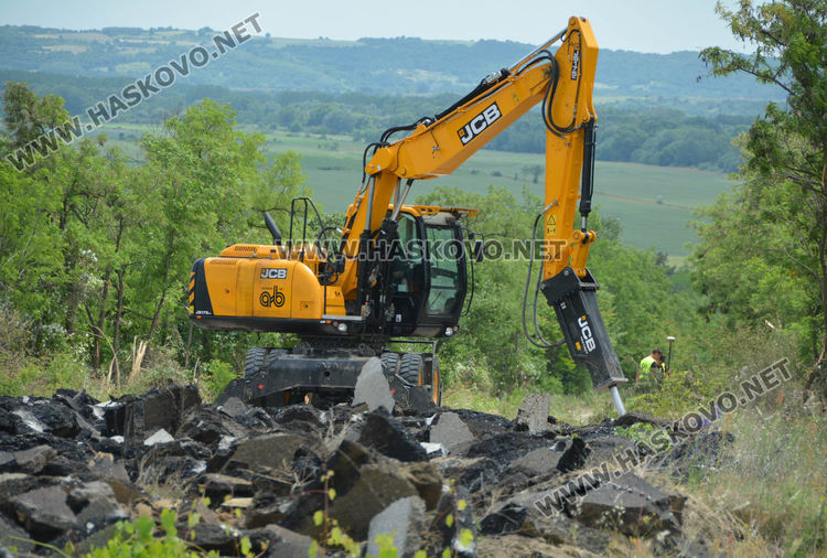 До 80 см. пропадания на пътя от свлачището до Генералово