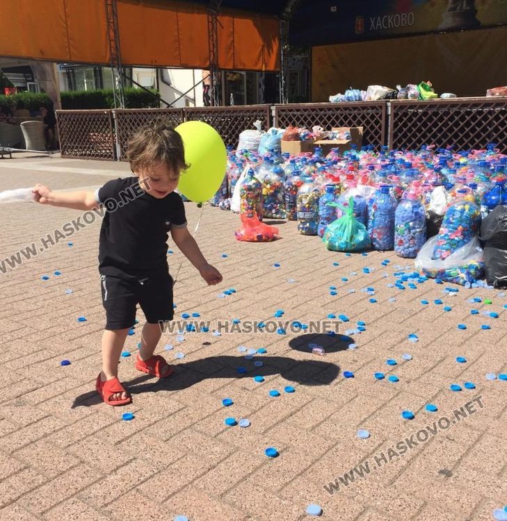  „Капачки за бъдеще“ с акция в Хасково, събира пари за детска линейка