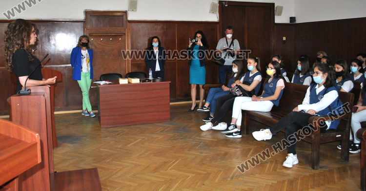 Нова паралелка „Съдебна администрация“ в Гимназията по туризъм в Хасково