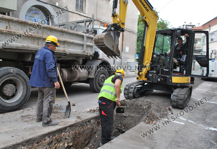 Затвориха улица „Климент“ за подмяна на водопровод