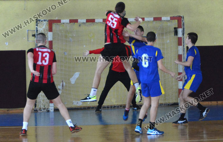 Юношите на „Асти 91“ със загуба на старта на Държавния финал от „Локомотив“