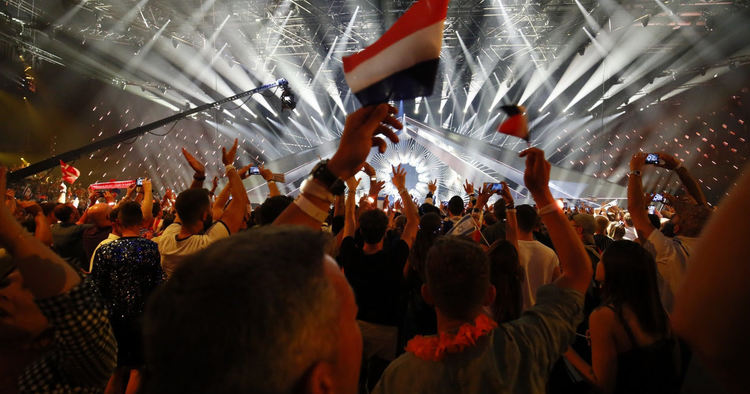 Фестивалите и други масови събития са възможни през лятото без социална дистанция