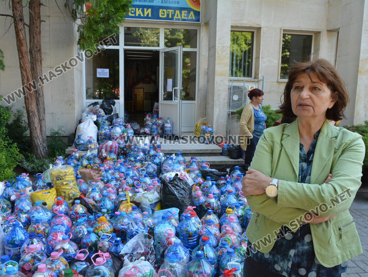 Хиляди капачки събраха в Хасково за закупуване на линейка