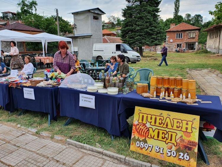 Откриха "Произведено в Брягово" в деня на събора