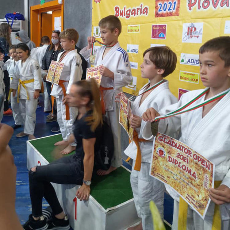 19 медала за джудистите на Хасково от турнира „Гладиатор“