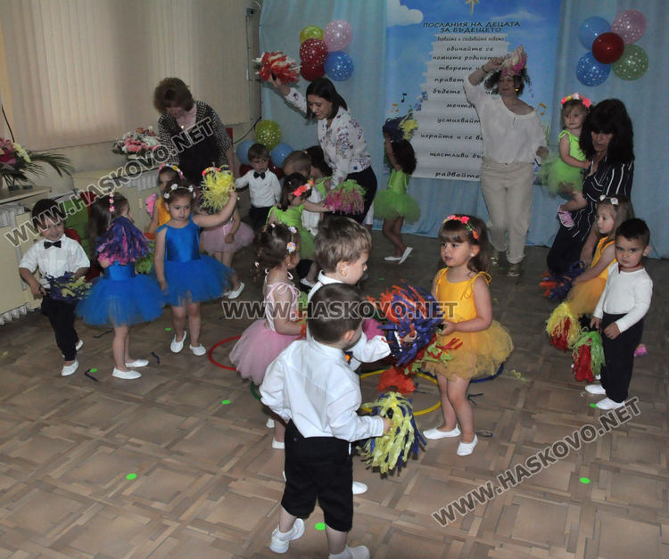 Тържествено отбелязаха 70-годишнина на детска градина „Зорница“