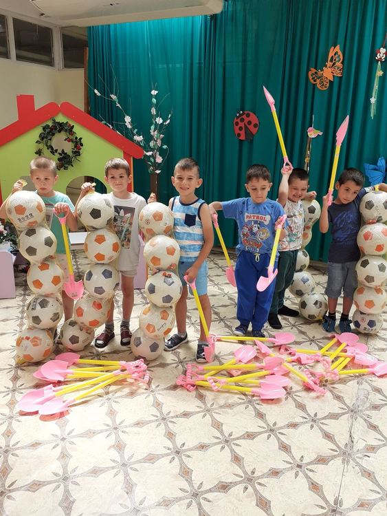 Детските градини в Димитровград с подаръци за 1 юни