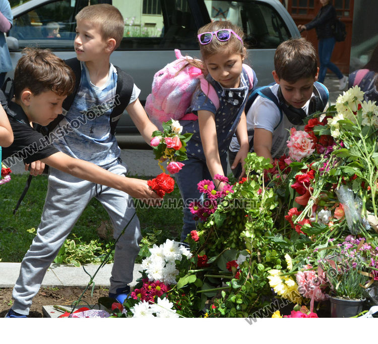 Пръст от Козлодуйския бряг в Хасково в памет на Ботев