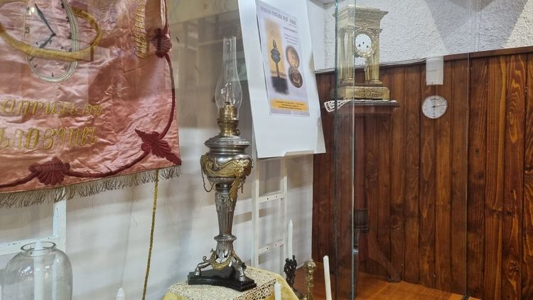 Интересна изложба на часовници и газови лампи в Исторически музей - Асеновград 