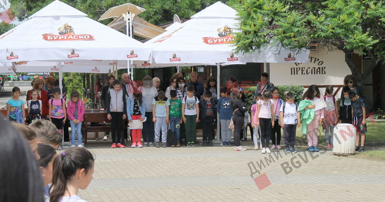 Димитровград почете Христо Ботев пред бюст-паметника на поета революционер 