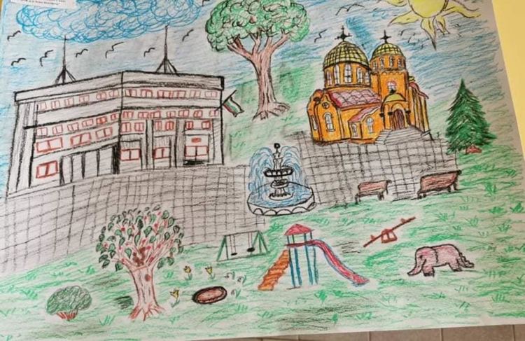 Наградиха участниците в конкурса "Аз рисувам моя град"