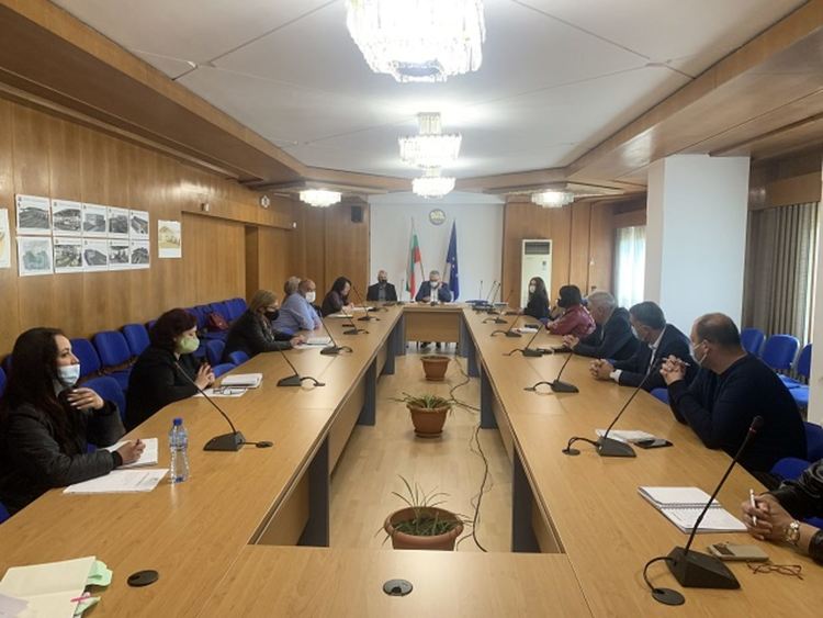 Как да се повиши интереса към ваксинирането дискутираха на работна среща в областна администрация