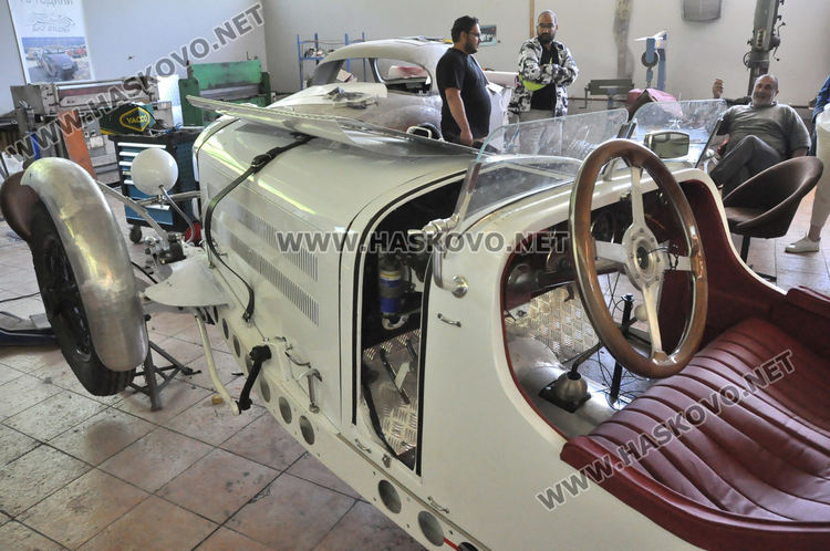 Уникален красавец от заводите на САЗ чака своята премиера