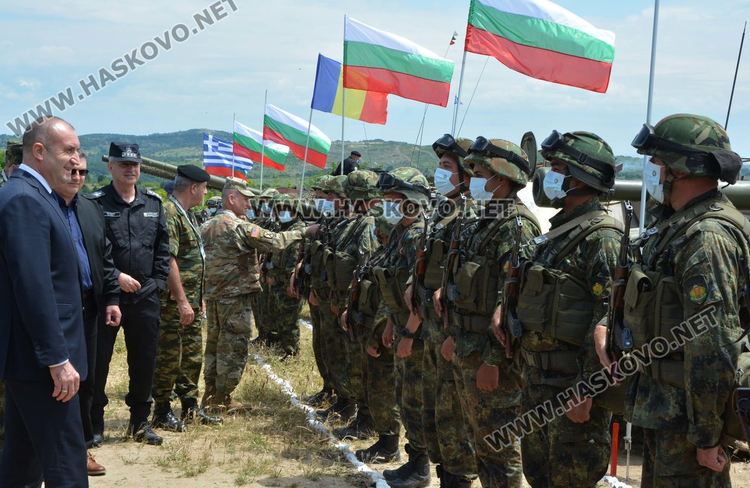 Президентът и военният министър наблюдават учението &ldquo;Ответен удар 21&rdquo;на Полигона &ldquo;Корен&rdquo; 