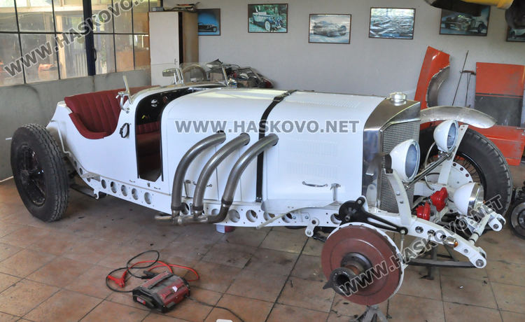 Уникален красавец от заводите на САЗ чака своята премиера