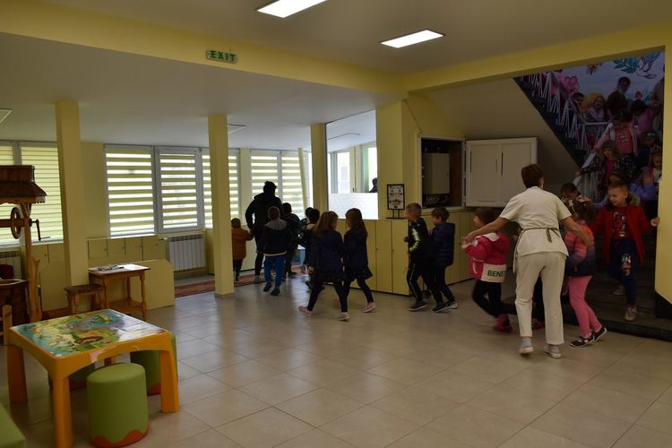 Проведоха учение на децата от детските градини как да реагират при пожар