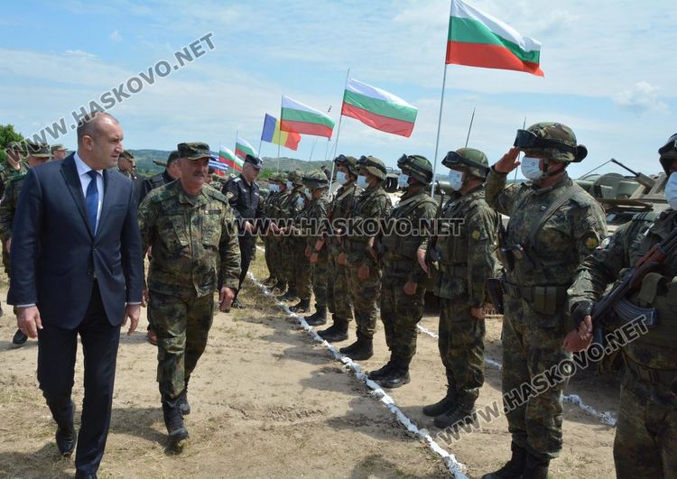Президентът и военният министър наблюдават учението &ldquo;Ответен удар 21&rdquo;на Полигона &ldquo;Корен&rdquo; 