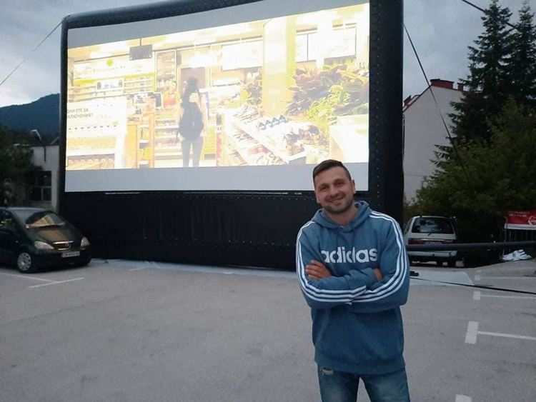 Десетки на автокино в Смолян, интересът е огромен