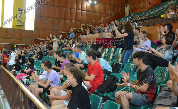 Хасково спори за шампионското място в Б баскетболната група