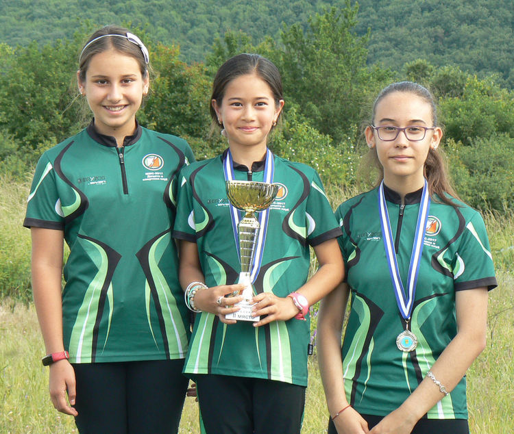 &bdquo;Компас&ldquo; с отборни купи за второ и трето място от състезания по ориентиране