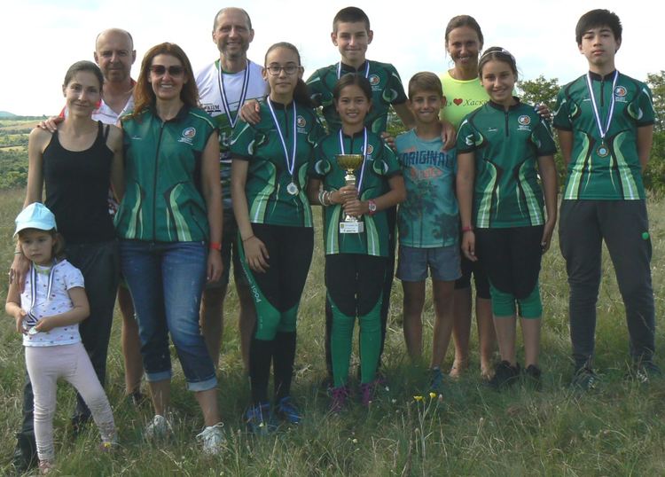 &bdquo;Компас&ldquo; с отборни купи за второ и трето място от състезания по ориентиране