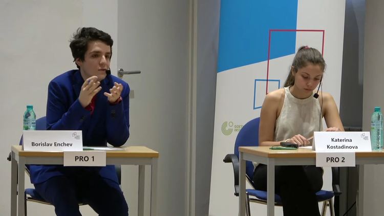 Борислав  от ЕГ „Христо Ботев“ в Топ 3 на национален финал за дебати на немски език