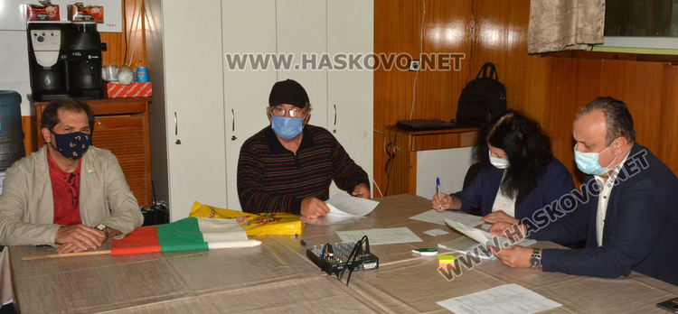 Атанас Василев регистрира листата на Коалиция „Ляв съюз за чиста и свята република“ с водач Хубен Стефанов