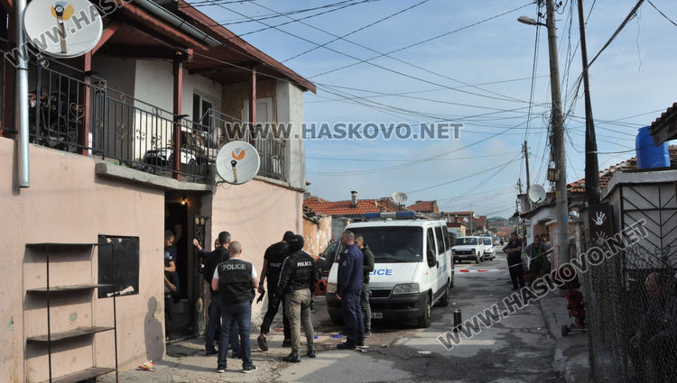 Полицейска акция в „Република“, арестувана е жена