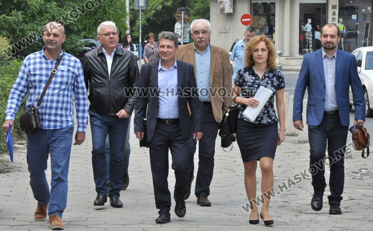 Катя Панева отново води листата на "Демократична България-Обединение" в Хасково