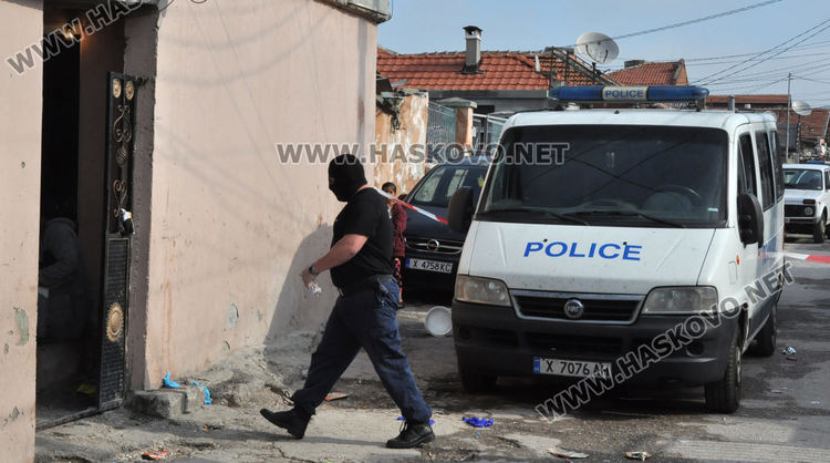 Полицейска акция в „Република“, арестувана е жена