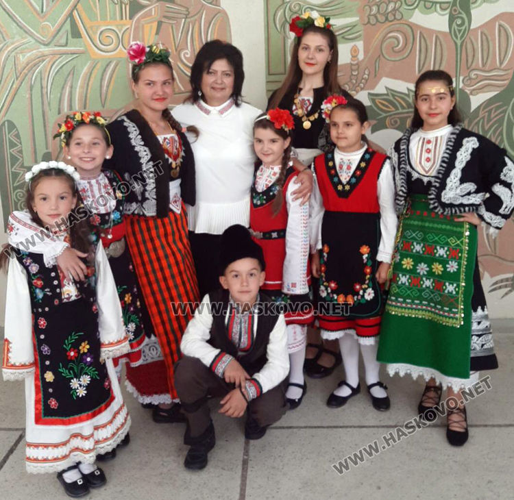 Певците от „Зора Зорничка“ със златни медали от Фестивала в Широка лъка