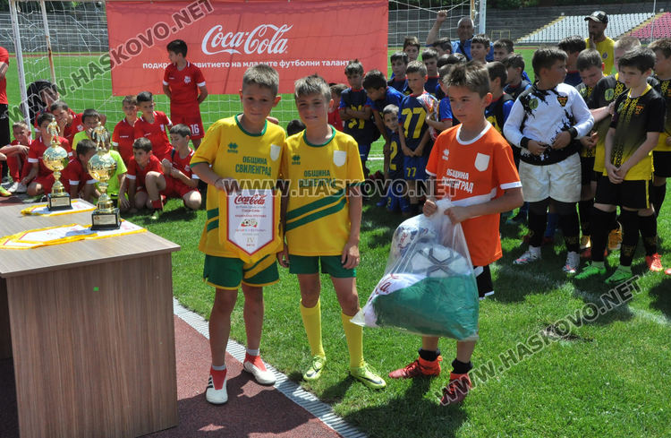 ФК „Харманли 04“ спечели купата в турнира „Децата и футболът“ 