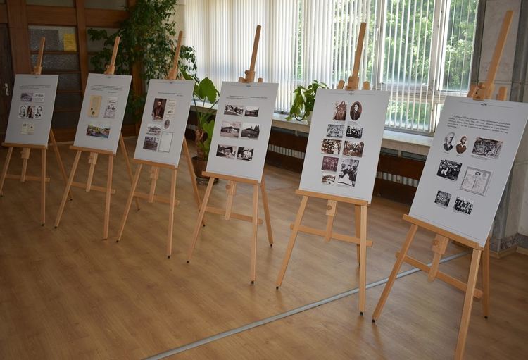 Изложба в Асеновград разкри българското образование в миналото (снимки)