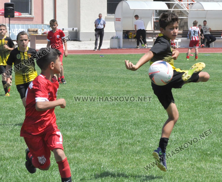 ФК „Харманли 04“ спечели купата в турнира „Децата и футболът“ 