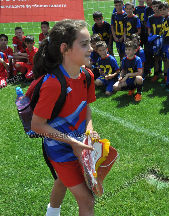 ФК „Харманли 04“ спечели купата в турнира „Децата и футболът“ 