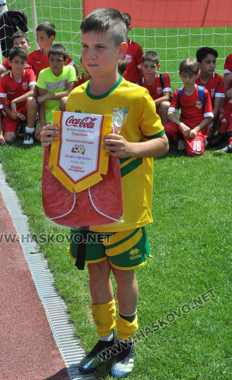 ФК „Харманли 04“ спечели купата в турнира „Децата и футболът“ 