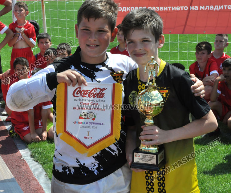 ФК „Харманли 04“ спечели купата в турнира „Децата и футболът“ 