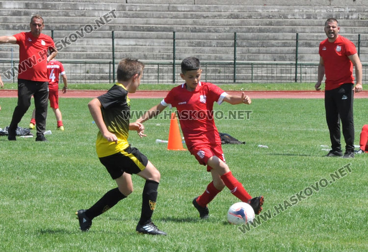 ФК „Харманли 04“ спечели купата в турнира „Децата и футболът“ 