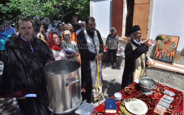 Шествие занесе иконата Възнесение Господне до параклиса на Ямача