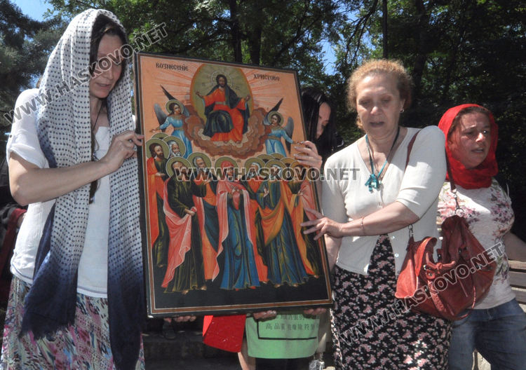 Шествие занесе иконата Възнесение Господне до параклиса на Ямача