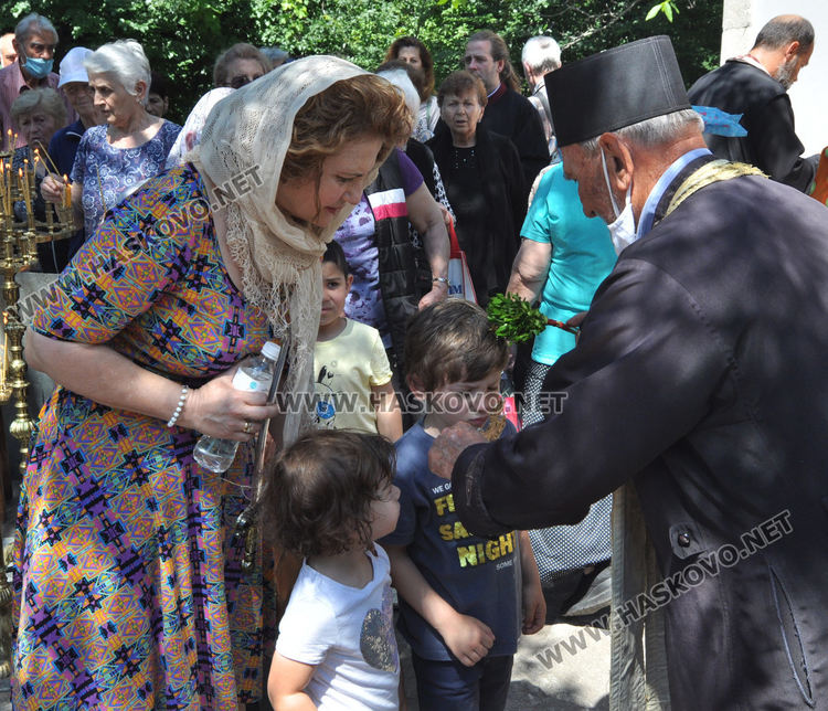 Шествие занесе иконата Възнесение Господне до параклиса на Ямача