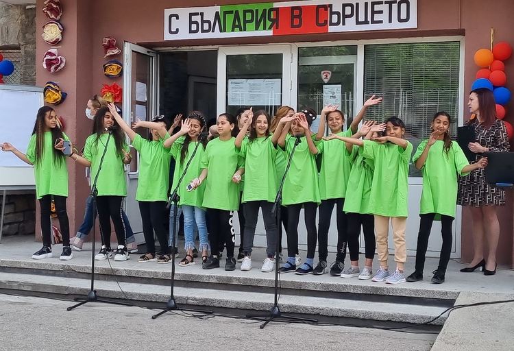 Ден на таланта в ОУ "Никола Вапцаров" - Асеновград 