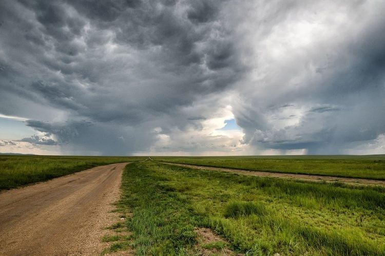 Слънчево утро, валежи и гръмотевици следобяд