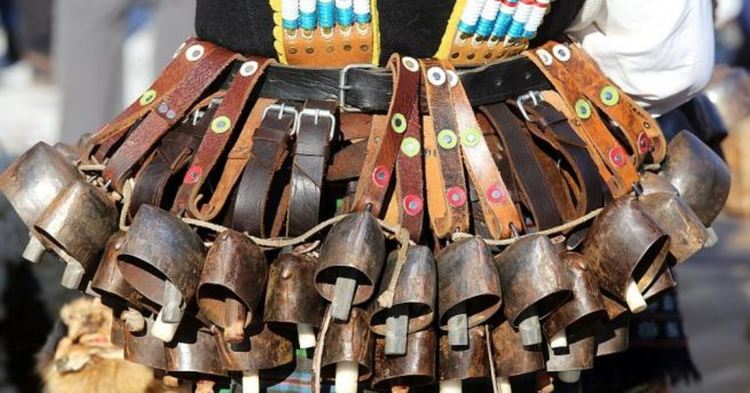 Масово "наддрънкване" с чанове на събор в село Люлин