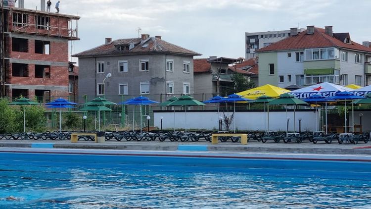 Плувният сезон на Градския плаж в Асеновград е открит 