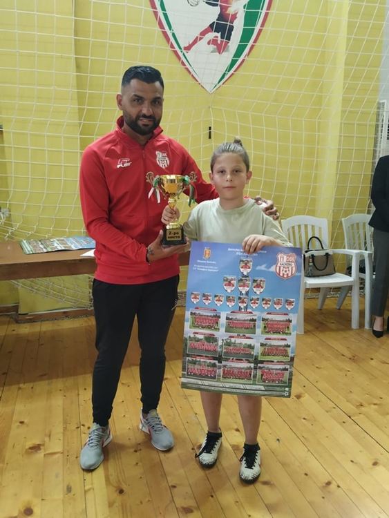 ОУ „Климент Охридски“ с купа от ученическата Шампионска лига по футбол 