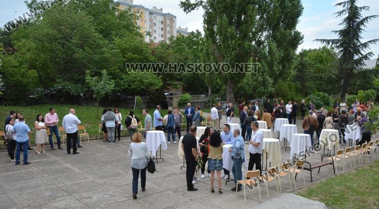 Среща на поколенията в Езиковата гимназия в Хасково