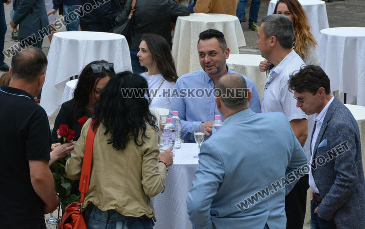 Среща на поколенията в Езиковата гимназия в Хасково