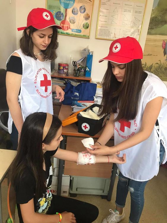 Йовковци с познание за основните правила в долекарската помощ