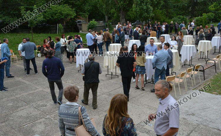 Среща на поколенията в Езиковата гимназия в Хасково